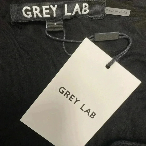 NWT Grey Lab Asymmetrical Double Strap lined ribbed Tank Top Black size medium - Picture 3 of 8